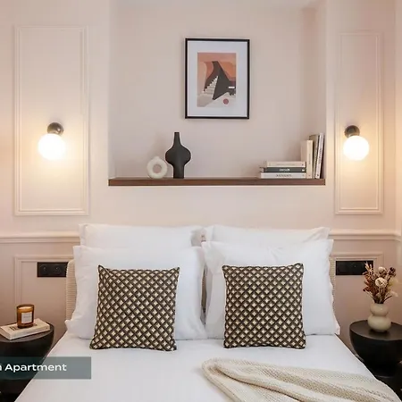 Poeticstay - Louvre *