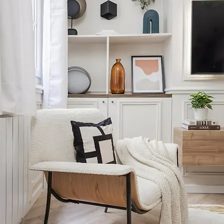 Poeticstay - Louvre Lägenhet *