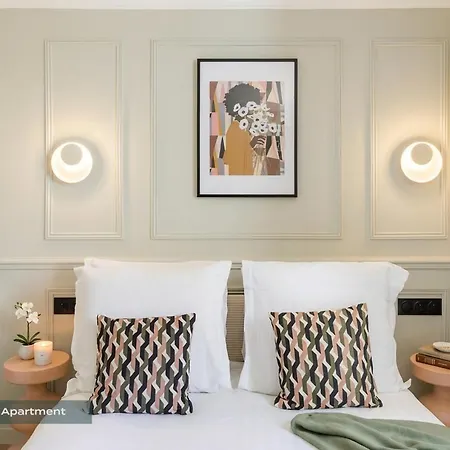 Poeticstay - Louvre Paris