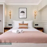 Poeticstay - Louvre Apartment Paris
