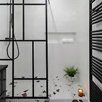 Poeticstay - Louvre Apartment *