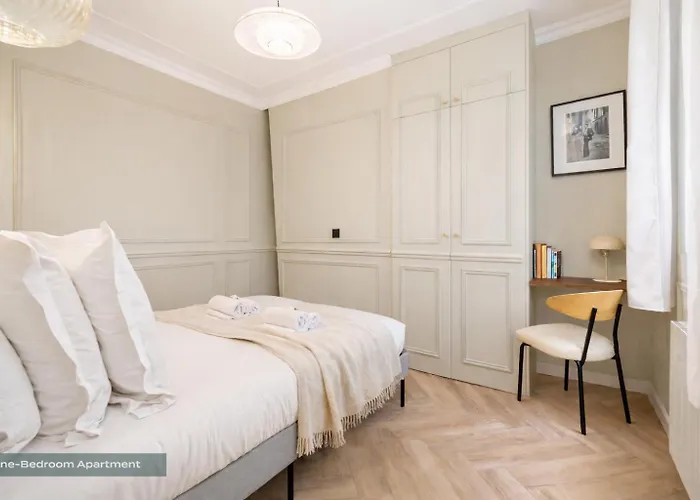 Poeticstay - Louvre *
