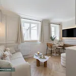 Poeticstay - Louvre Paris