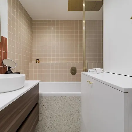 Poeticstay - Louvre * Παρίσι