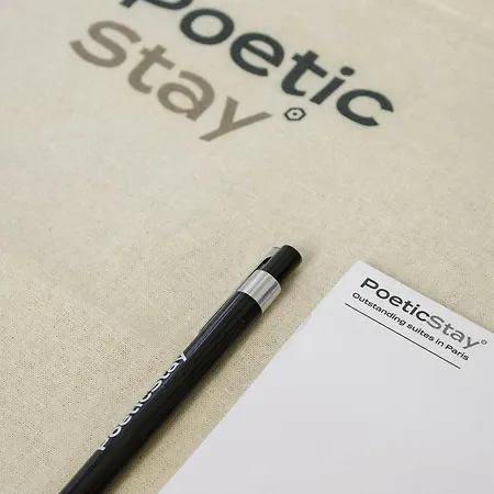 Poetic - Louvre Apartment *