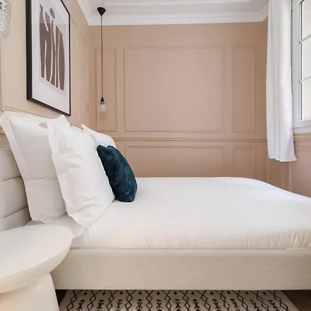 Poetic - Louvre Apartment Paris