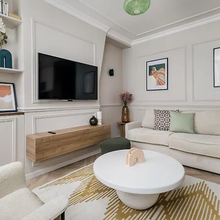 Poeticstay - Louvre 巴黎