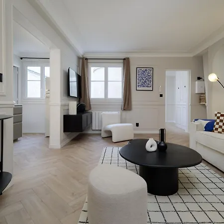 Apartment Poetic - Louvre