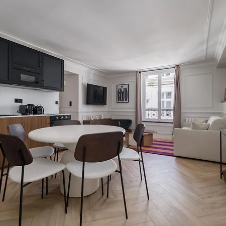 Poetic - Louvre Apartment Paris
