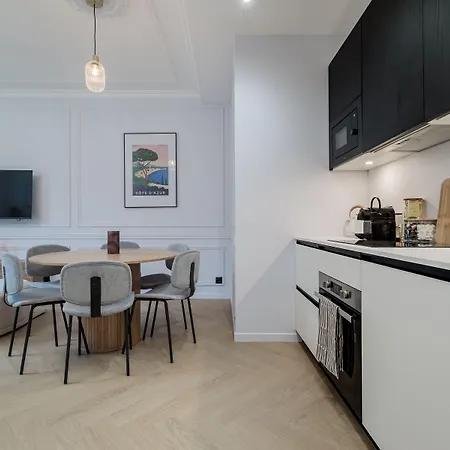 Poeticstay - Louvre 巴黎