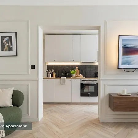 Poeticstay - Louvre Paris