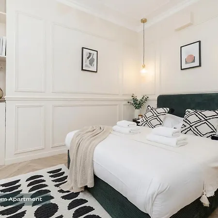 Poeticstay - Louvre * Paris