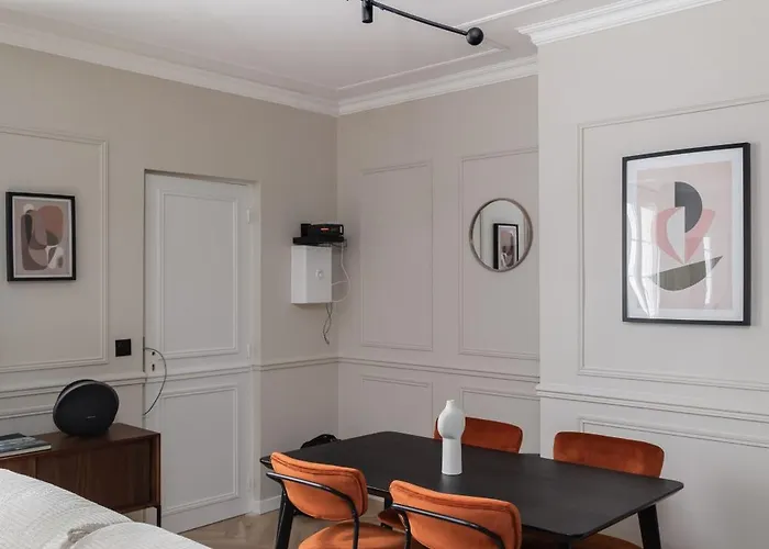 Poeticstay - Louvre Апартаменты *