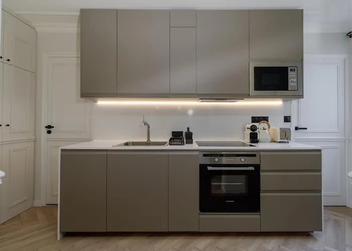 Poeticstay - Louvre Apartment *