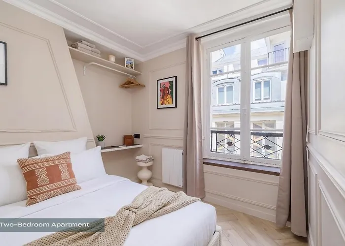 Poeticstay - Louvre Paris