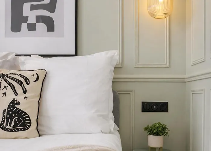 Poeticstay - Louvre *