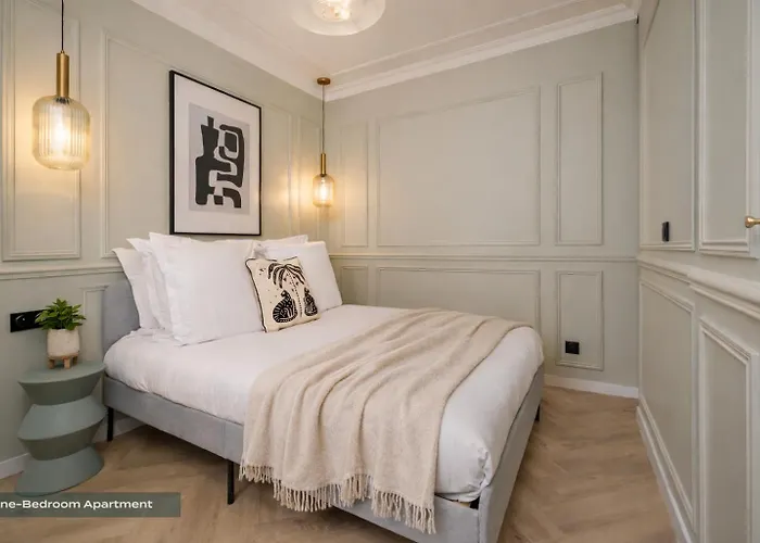 Poeticstay - Louvre Paris