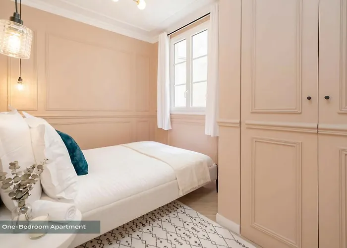 Poeticstay - Louvre *