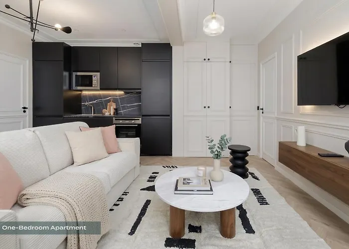 Poeticstay - Louvre Apartment Paris