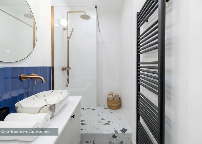 Poeticstay - Louvre Apartman *