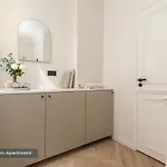 Poeticstay - Louvre *