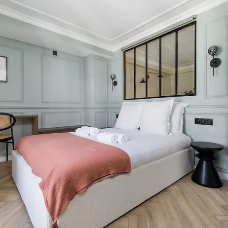 Poeticstay - Louvre Apartamento Paris