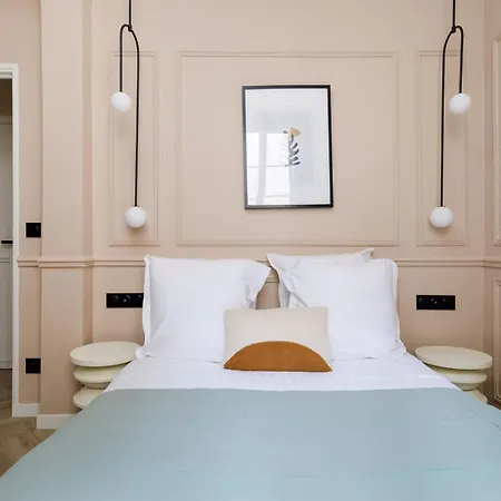 Poeticstay - Louvre