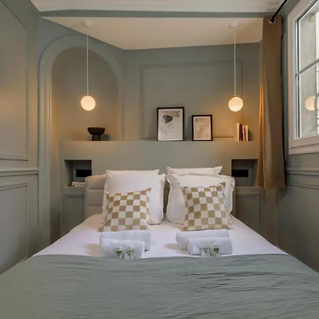 Poeticstay - Louvre Paris