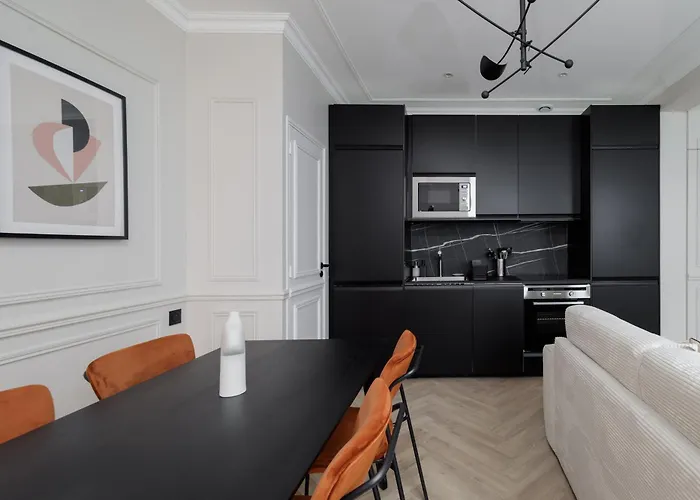 Poeticstay - Louvre *